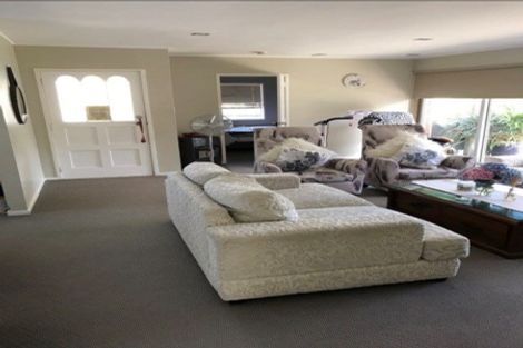 Photo of property in 2/18 Clovelly Road, Bucklands Beach, Auckland, 2012