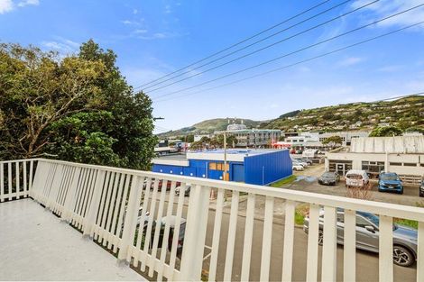Photo of property in 6d Rewa Terrace, Tawa, Wellington, 5028