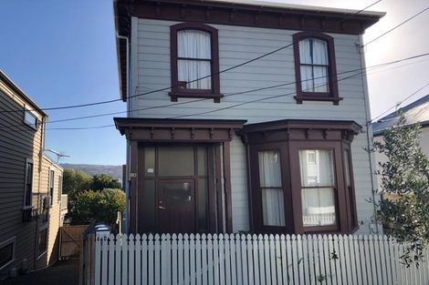 Photo of property in 60 Austin Street, Mount Victoria, Wellington, 6011