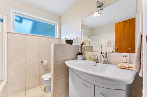 Photo of property in 1/108 Forrest Hill Road, Forrest Hill, Auckland, 0620