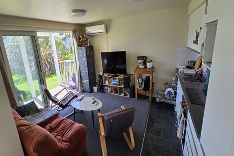 Photo of property in 59 Pirie Street, Mount Victoria, Wellington, 6011