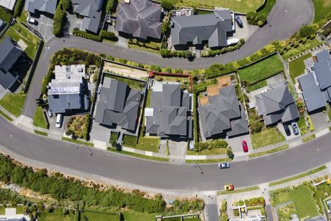 Photo of property in 71 Endeavour Drive, Whitby, Porirua, 5024