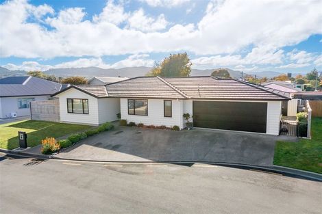 Photo of property in 11 Poulson Grove, Trentham, Upper Hutt, 5018