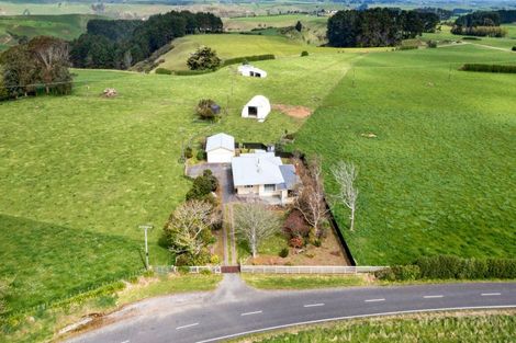 Photo of property in 546 Ararata Road, Hawera, 4674