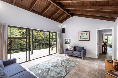 Photo of property in 2 Te Kawau Pass, Greenhithe, Auckland, 0632