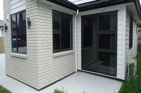 Photo of property in 8b Cambridge Road, Manurewa, Auckland, 2102