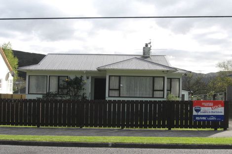 Photo of property in 4 Judd Crescent, Naenae, Lower Hutt, 5011