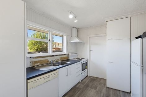 Photo of property in 42 Daniels Road, Redwood, Christchurch, 8051