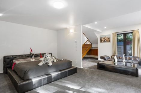 Photo of property in 1/60 Milford Road, Milford, Auckland, 0620