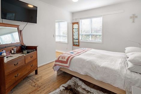 Photo of property in 37 Roretana Drive, Athenree, Waihi Beach, 3177