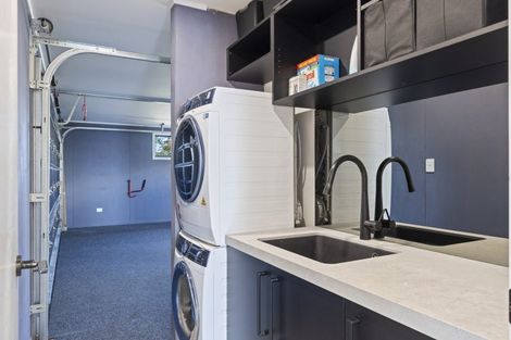 Photo of property in 29 Smith Street, Lepperton, New Plymouth, 4373