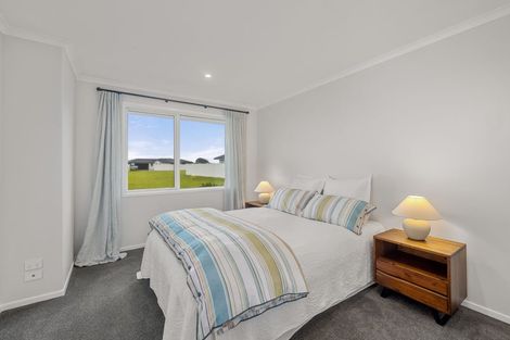 Photo of property in 26 Maturiki Drive, One Tree Point, 0118