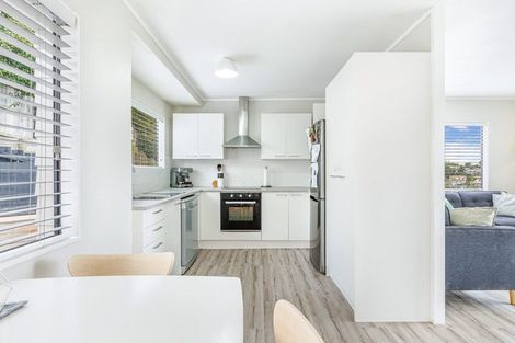 Photo of property in 6a Garton Drive, Massey, Auckland, 0614