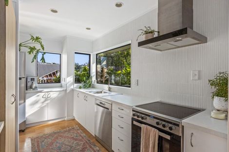 Photo of property in 2/67 Donald Street, Stanmore Bay, Whangaparaoa, 0932