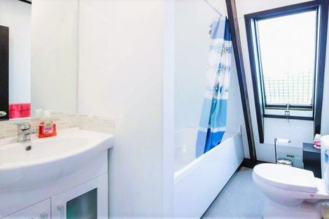 Photo of property in 13/10 Pitarua Street, Thorndon, Wellington, 6011