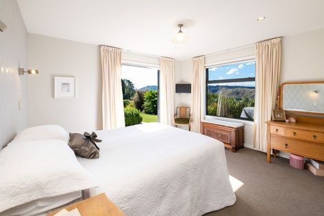 Photo of property in 3 Esk View Road, Eskdale, Napier, 4182