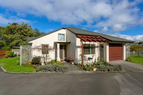 Photo of property in 33 Lakeridge Close, Rangatira Park, Taupo, 3330