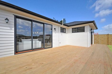 Photo of property in 93 Nobilo Road, Kumeu, 0810