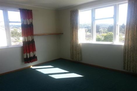 Photo of property in 5-7 Hazard Grove, Cannons Creek, Porirua, 5024
