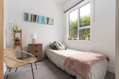 Photo of property in 215 Waimea Terrace, Beckenham, Christchurch, 8023