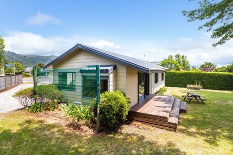 Photo of property in 4 Yasmin Lane, Kinloch, Taupo, 3377