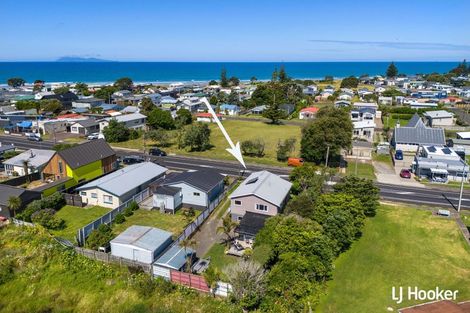 Photo of property in 53 Beach Road, Waihi Beach, 3611