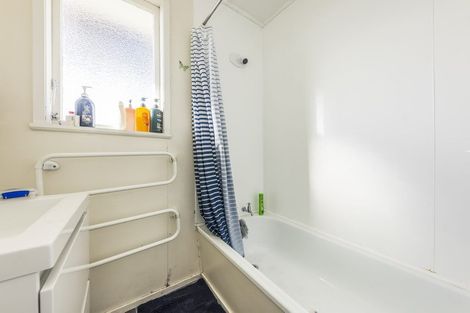 Photo of property in 12a Mcentee Street, Papakura, 2110