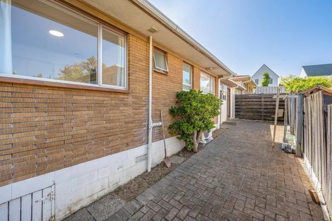 Photo of property in 2/38 Ballater Place, Highland Park, Auckland, 2010