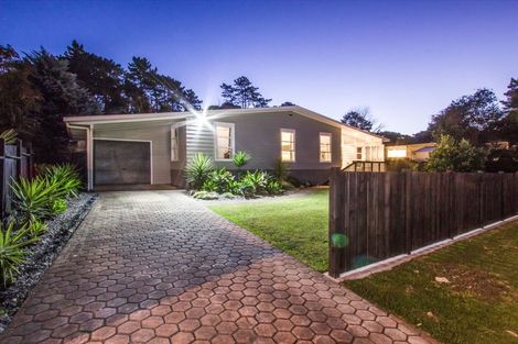 Photo of property in 11 Allington Road, Massey, Auckland, 0614