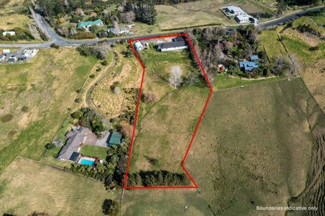 Photo of property in 90 Upper Orewa Road, Wainui, Silverdale, 0992