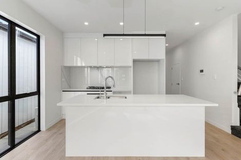 Photo of property in 43 Puwha Street, Massey, Auckland, 0614