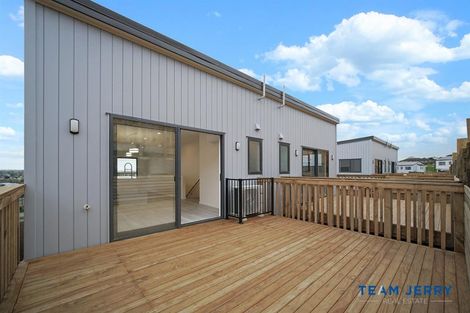 Photo of property in 40b Crestview Rise, Papakura, 2110