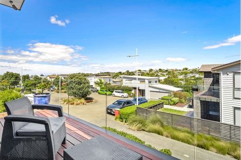 Photo of property in 37 Remuremu Street, Long Bay, Auckland, 0630