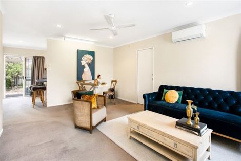 Photo of property in 21 Drummond Drive, Ranui, Auckland, 0612