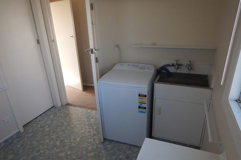 Photo of property in 13 Seaview Road, Marfell, New Plymouth, 4310