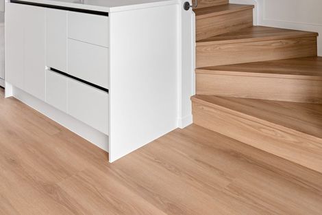 Photo of property in 16e Saint Catherine Crescent, West Harbour, 0618