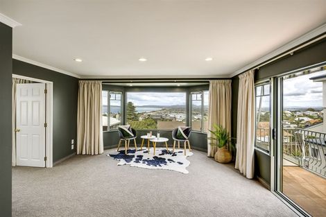 Photo of property in 1 Cobden Road, Bluff Hill, Napier, 4110