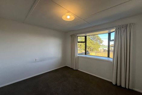 Photo of property in 22 Mahoe Street, Otaki Beach, Otaki, 5512
