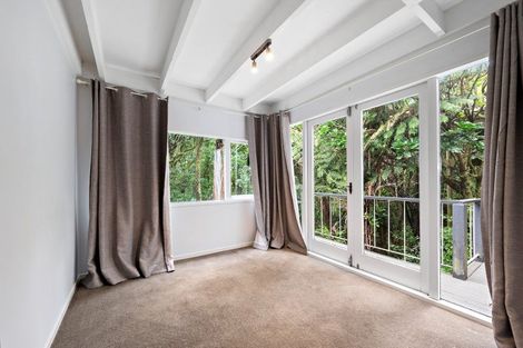 Photo of property in 3 Mamaku Grove, Khandallah, Wellington, 6035