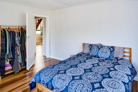 Photo of property in 25 Paekakariki Hill Road, Pauatahanui, Porirua, 5381