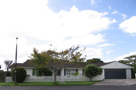 Photo of property in 15 Hill Rise, Sunnyhills, Auckland, 2010
