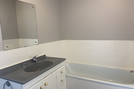 Photo of property in 80 Lynwood Road, New Lynn, Auckland, 0600