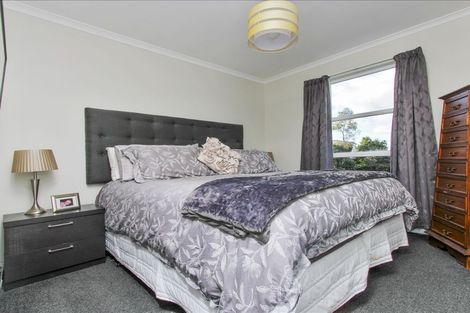 Photo of property in 11 Allington Road, Massey, Auckland, 0614