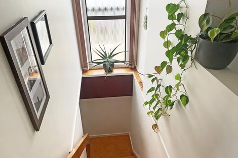 Photo of property in 41 Barrier View Road, Leigh, 0985