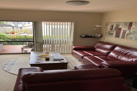 Photo of property in 1/21 Armoy Drive, East Tamaki, Auckland, 2016