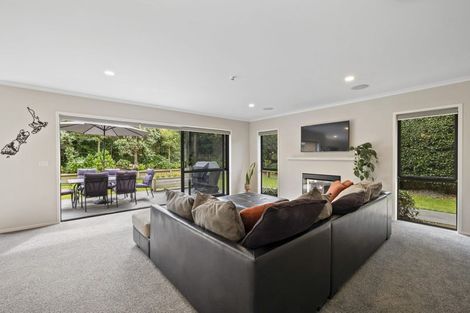 Photo of property in 12 Anderson Way, Highlands Park, New Plymouth, 4312