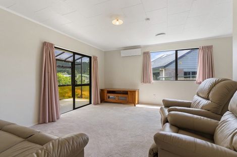 Photo of property in 110a Waverley Place, Whangamata, 3620