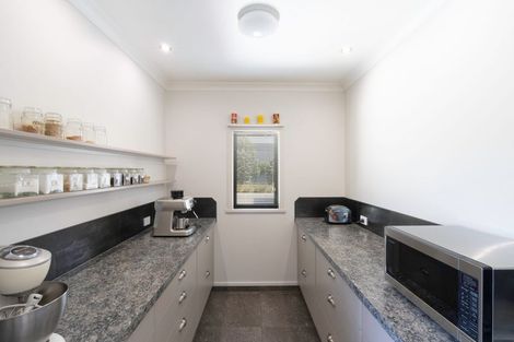 Photo of property in 347a Tararua Road, Levin, 5571