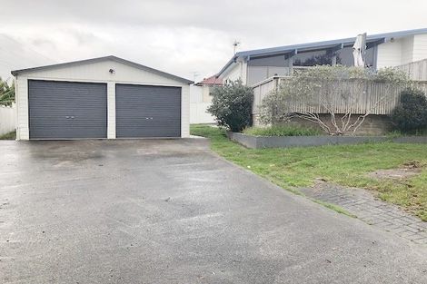 Photo of property in 38 Dissmeyer Drive, Clover Park, Auckland, 2019