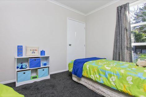 Photo of property in 11 Allington Road, Massey, Auckland, 0614